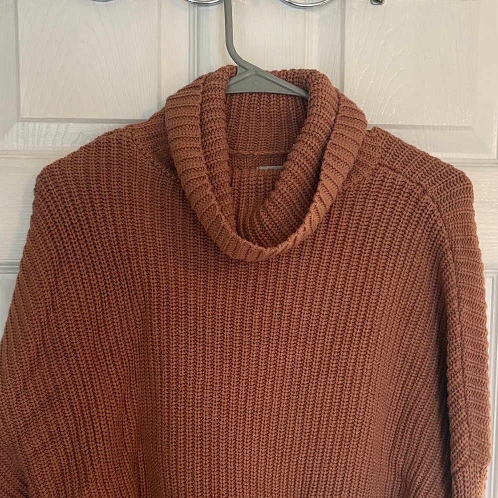 Abercrombie & Fitch Tan Knit Sweater